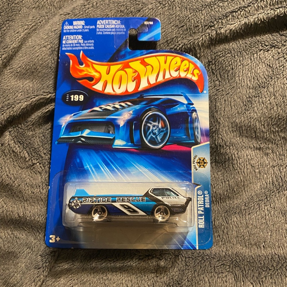 Hot Wheels Dodge Deora (with surfboards)